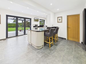 Kitchen- click for photo gallery